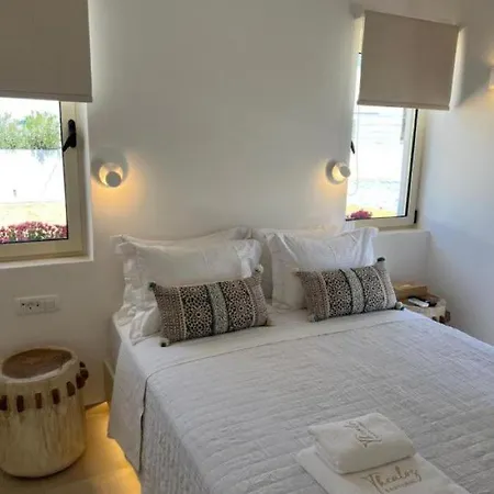 Aparthotel Thealos Santorini Pyrgos Kallistis