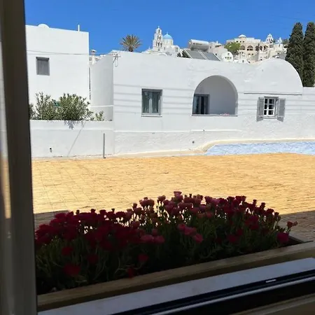 Thealos Santorini * Pyrgos Kallistis