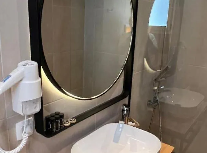 Thealos Santorini Apart-hotel Pýrgos