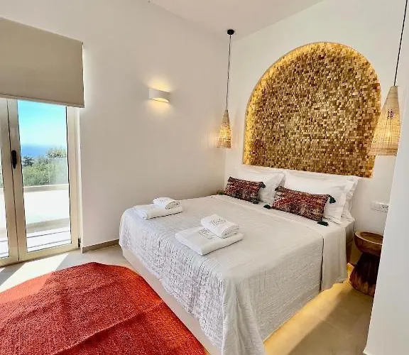 Thealos Santorini 4*