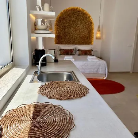 Lägenhetshotell Thealos Santorini 4*